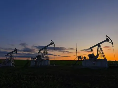 Vừa rời xa dầu Nga, quốc gia BRICS gặp bão tố: Mua dầu từ nhà cung cấp cách 17.000 km với chi phí đắt đỏ, nguồn cung không ổn định