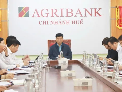 Agribank hỗ trợ khắc phục thiệt hại do mưa bão, đồng hành cùng người dân miền Trung vượt khó