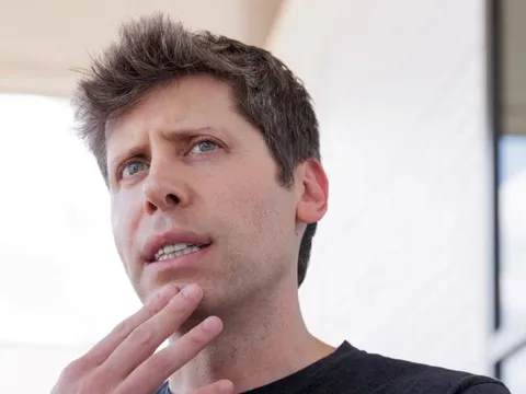 OpenAI tuyên bố khẩn cấp 'Mã đỏ', tạm hoãn hàng loạt dự án: Chuyện gì đang xảy ra?