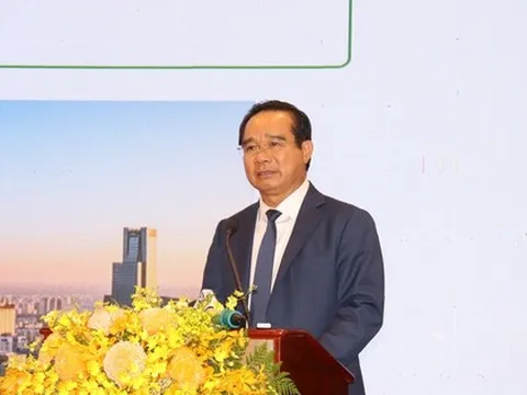 Sở Xây dựng TP HCM: Thành phố chưa có kế hoạch bắt buộc chuyển đổi xe xăng sang xe điện!