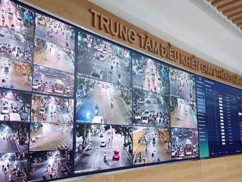 Bên trong Trung tâm điều khiển giao thông Hà Nội, nơi quản lý hơn 1.800 camera AI