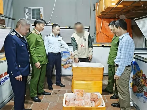 Phát hiện 7 tạ trứng non, nầm lợn trôi nổi chuẩn bị tuồn vào quán ăn ở Bắc Ninh