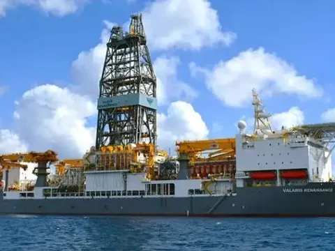 Khoan thăm dò 1.688m xuống dưới đáy biển, láng giềng Việt Nam phát hiện mỏ dầu trữ lượng 100 triệu tấn