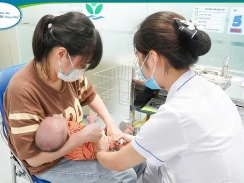 Tăng cường tiêm chủng vaccine và các biện pháp phòng, chống bệnh bại liệt