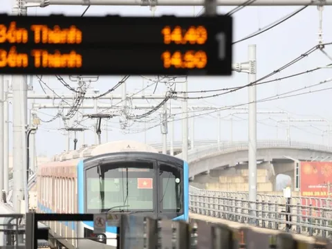 TPHCM khuyến khích đi metro, xe buýt đến trung tâm hành chính công