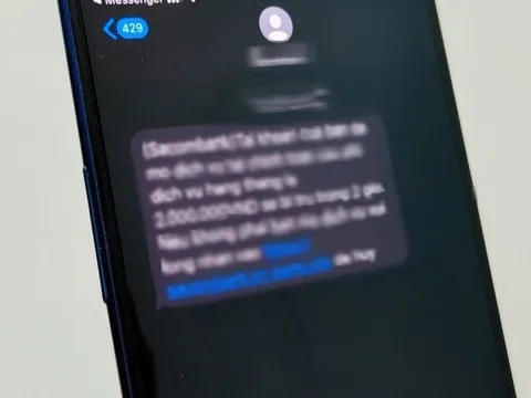 Thấy tin nhắn này, điện thoại của bạn đang bị theo dõi