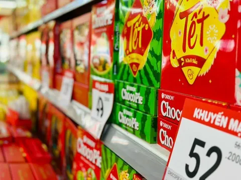 Còn hơn 1 tháng mới đến Tết Bính Ngọ 2026, các siêu thị đã 'tổng lực' kích cầu, có nơi giảm mạnh 50% - giá trị hàng hóa tích trữ lên đến 26.000 tỷ đồng