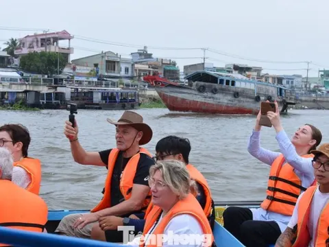 Cần Thơ thu gần 10.000 tỷ đồng từ du lịch