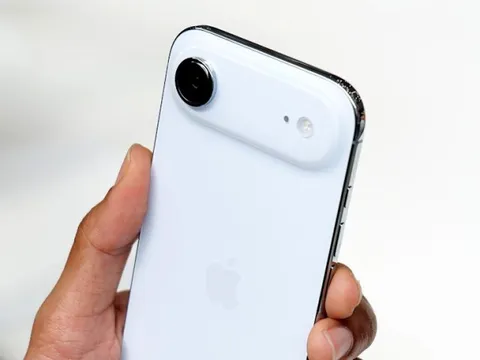 iPhone mới ra mắt rớt giá chưa từng có, giảm sập sàn gần 10 triệu đồng