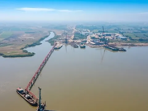 Đại công trường thi công cầu Thượng Cát hơn 7.300 tỷ đồng