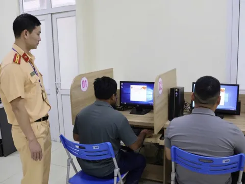 THÔNG BÁO: Người dân mang ngay giấy phép lái xe tới Phòng Cảnh sát Giao thông để làm một việc!