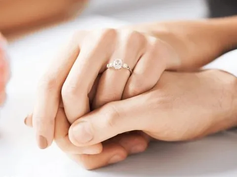 Xu hướng kết hôn muộn và hệ lụy kéo dài