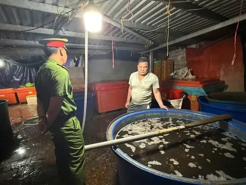 Rùng mình lời khai của chủ vựa ngâm 3.000 tấn thịt ốc bằng hóa chất công nghiệp