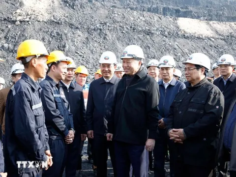 Tổng Bí thư, Thủ tướng thăm DN khai thác gần 3 triệu tấn "vàng đen" của VN, có doanh thu 5.200 tỷ đồng