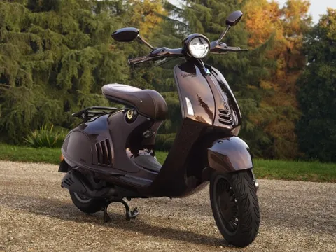 Xem trước Vespa 946 Horse sắp về Việt Nam: Phiên bản giới hạn dành cho người chơi Vespa hệ tuổi ngựa, giá về Việt Nam dễ rơi tầm nửa tỷ