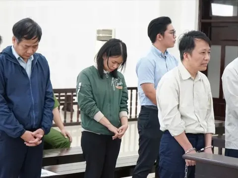 Xét xử 6 bị cáo trong vụ trúng đấu giá mỏ cát 370 tỷ đồng