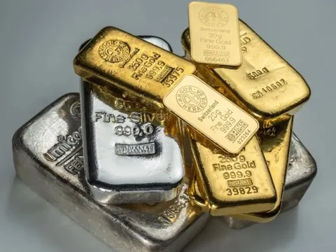 ‘Cơn điên’ của vàng, bạc nói lên điều gì?