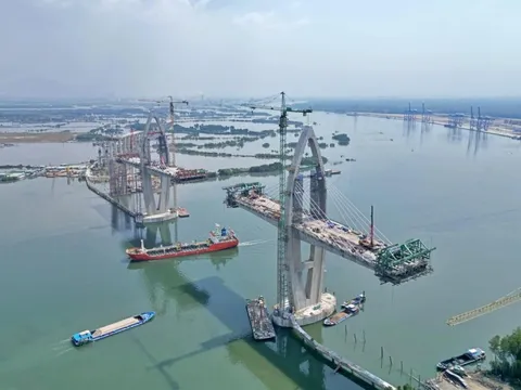 Hiện trạng cầu gần 4.900 tỷ đồng nối TP.HCM với Đồng Nai sau hơn 2 năm thi công