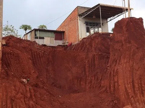 Vụ nhiều nhà dân nằm “cheo leo” bên vực: Hỗ trợ mỗi hộ 6 triệu đồng/tháng trong thời gian 6 tháng