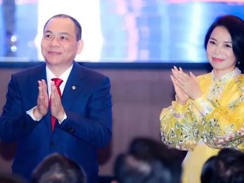 Vợ ông Phạm Nhật Vượng trở thành Chủ tịch HĐQT hãng taxi Xanh SM