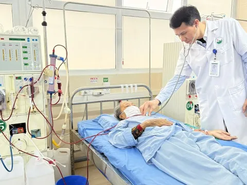 Bệnh viện sáng đèn xuyên Tết, vì sức khỏe người dân