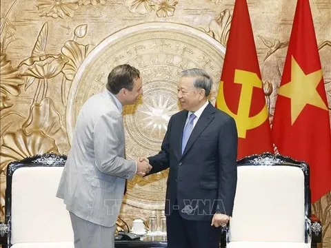 Gặp Tổng Bí thư, DN Mỹ kế thừa di sản của Thomas Edison tiết lộ Việt Nam là nước châu Á đầu tiên được chọn