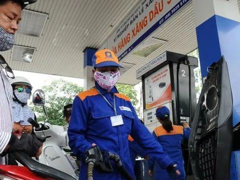 Tuyệt đối KHÔNG ĐẦU CƠ, TÍCH TRỮ XĂNG DẦU TRÁI PHÉP; chủ động phản ánh DẤU HIỆU GĂM HÀNG qua ĐƯỜNG DÂY NÓNG