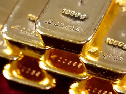 Vì sao vàng chững giá?