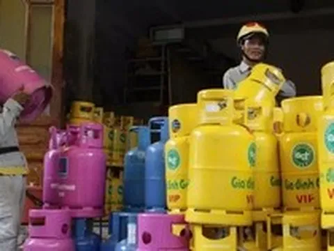 Nguồn cung bảo đảm, vì sao giá gas bán lẻ liên tục tăng?