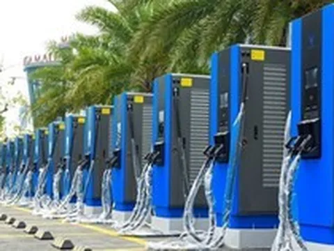 V-Green của ông Phạm Nhật Vượng rót 10.000 tỷ xây ngay 99 'siêu trạm sạc' dọc Việt Nam: Mỗi trạm 100 súng, công suất 150 kW, toàn bộ dùng điện 'sạch'