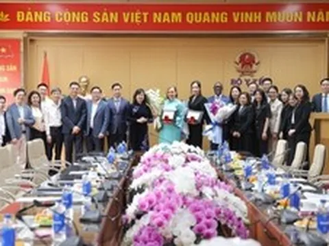 MSD nhận Bằng khen Bộ Y tế mừng kỷ niệm 30 năm hoạt động tại Việt Nam