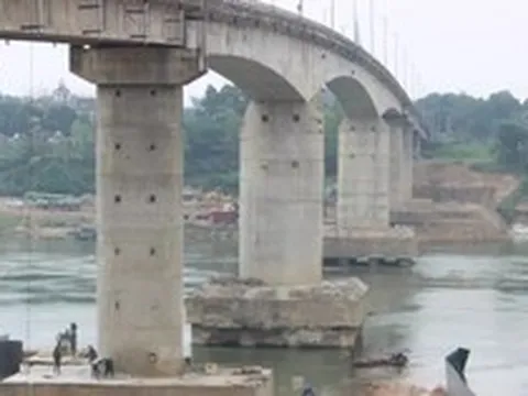 Chi 74 tỷ đồng sửa cầu Sông Lô