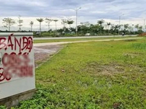 Đất nền thanh khoản suy yếu nhưng giá chưa giảm mạnh, vì sao?