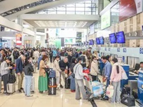 'Cháy' vé máy bay các chặng du lịch dịp Lễ 30/4-1/5