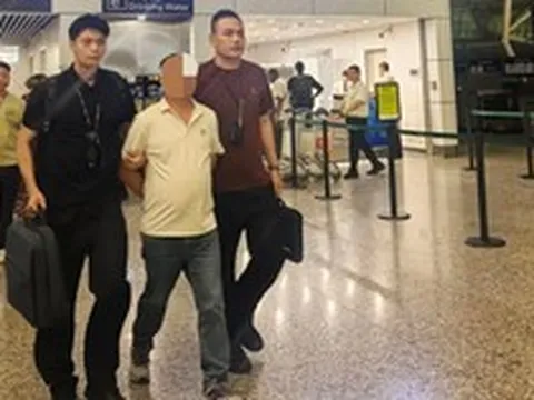 Trung Quốc: Cục Chống buôn lậu bắt 2 ông chủ doanh nghiệp lớn cùng 9 đối tượng liên quan, thu giữ gần 130kg vàng trị giá hơn 300 tỷ đồng