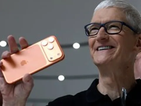 Kết thúc một thời đại: ông Tim Cook từ chức CEO Apple sau 15 năm, người kế nhiệm là ông John Ternus