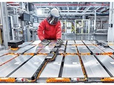 Sống đủ lâu để chứng kiến ngày Toyota bắt tay CATL: Xe Nhật giờ dùng pin Trung Quốc, sản xuất ngay tại Đông Nam Á