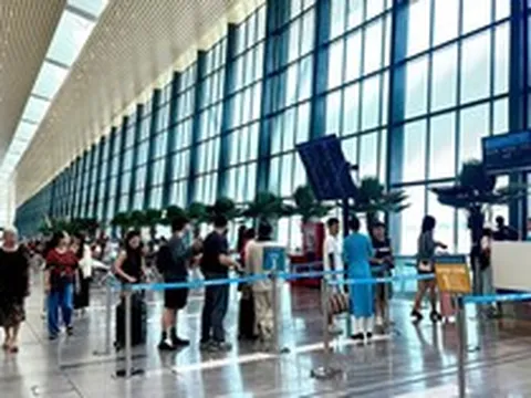 Hành khách tại sân bay Tân Sơn Nhất tăng gần 24% ngày cuối kỳ nghỉ lễ