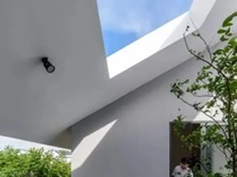 Rời phố về quê với ngôi nhà chứa cả một vùng xanh mát