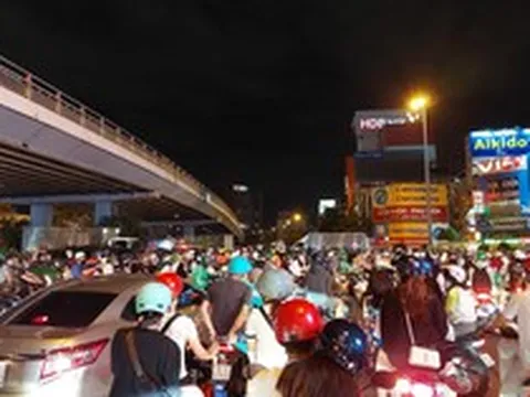 TP.HCM tăng tốc giải bài toán kẹt xe ở ngã tư Hàng Xanh