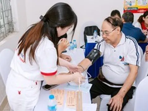 'Uống 3-4 loại thuốc vẫn tăng huyết áp': Chuyên gia cảnh báo nguyên nhân nguy hiểm phía sau