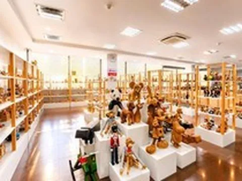 Nhà sản xuất đồ chơi gỗ Nam Hoa thành lập công ty đầu tư vào bất động sản công nghiệp và nhà xưởng cho thuê