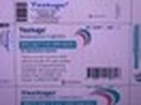 Nhân viên y tế bị phạt 35 triệu đồng vì quảng cáo 'vaccine HIV' sai sự thật