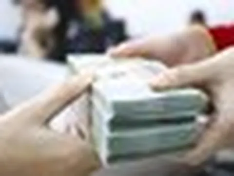 Cụ ông mở sổ nhiều sổ tiết kiệm hơn 300 triệu, đến hạn không tất toán, tự động tái tục rồi kiện ngân hàng