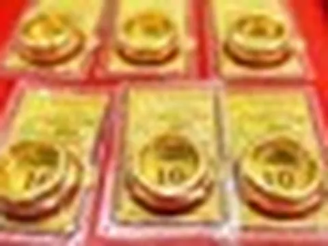 Giá vàng hôm nay 20/5: Lao dốc không phanh, SJC xuống đáy