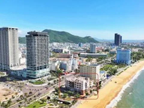 Cận cảnh tháo dỡ khách sạn hạng sang chắn biển Quy Nhơn