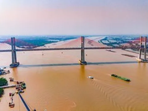 Việt Nam sở hữu một cây cầu lọt top 3 thế giới về số nhịp, riêng dây cáp nặng 800 tấn, do chính người Việt tự thiết kế và thi công