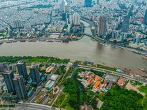 Khối bê tông hơn 100.000 tấn được dìm sâu 27m dưới lòng sông, tiếng "rầm" vang lên sau đó tạo nên kỳ tích lớn nhất Đông Nam Á