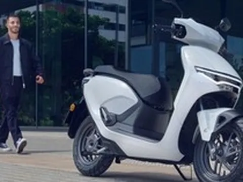 Honda mở bán cùng lúc 2 mẫu xe máy điện CUV e: và UC3: Giá từ 45 triệu, có trạm đổi pin