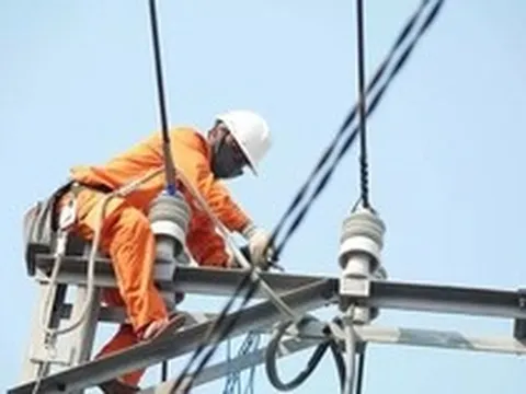 Tiêu thụ điện lập kỷ lục, mỗi năm miền Bắc cần thêm một ‘thủy điện Hòa Bình’?